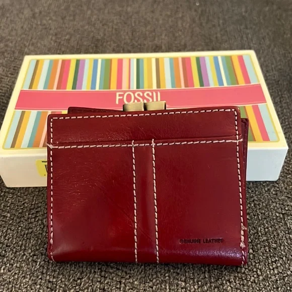 Fossil | Bags | Fossil Leather Wallet | Poshmark